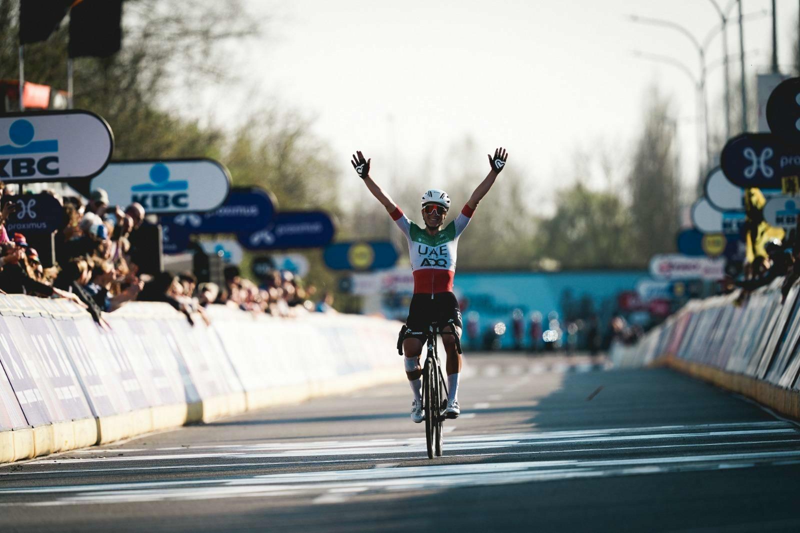 Longo Borghini triomfeert solo in Waregem
