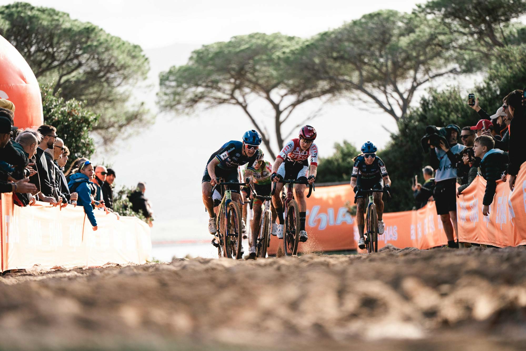 Lucinda Brand wint Wereldbekermanche in Terralba