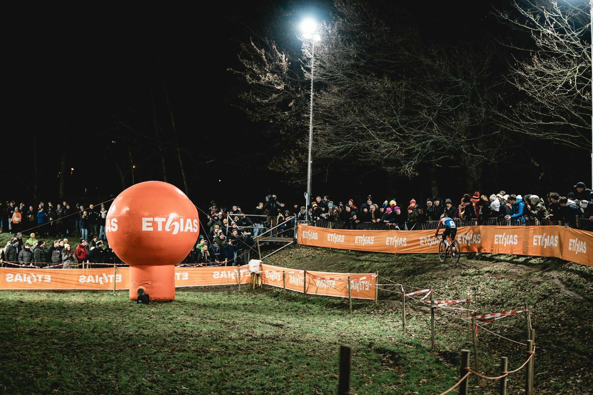 Puck Pieterse wins first race of the season in Diegem